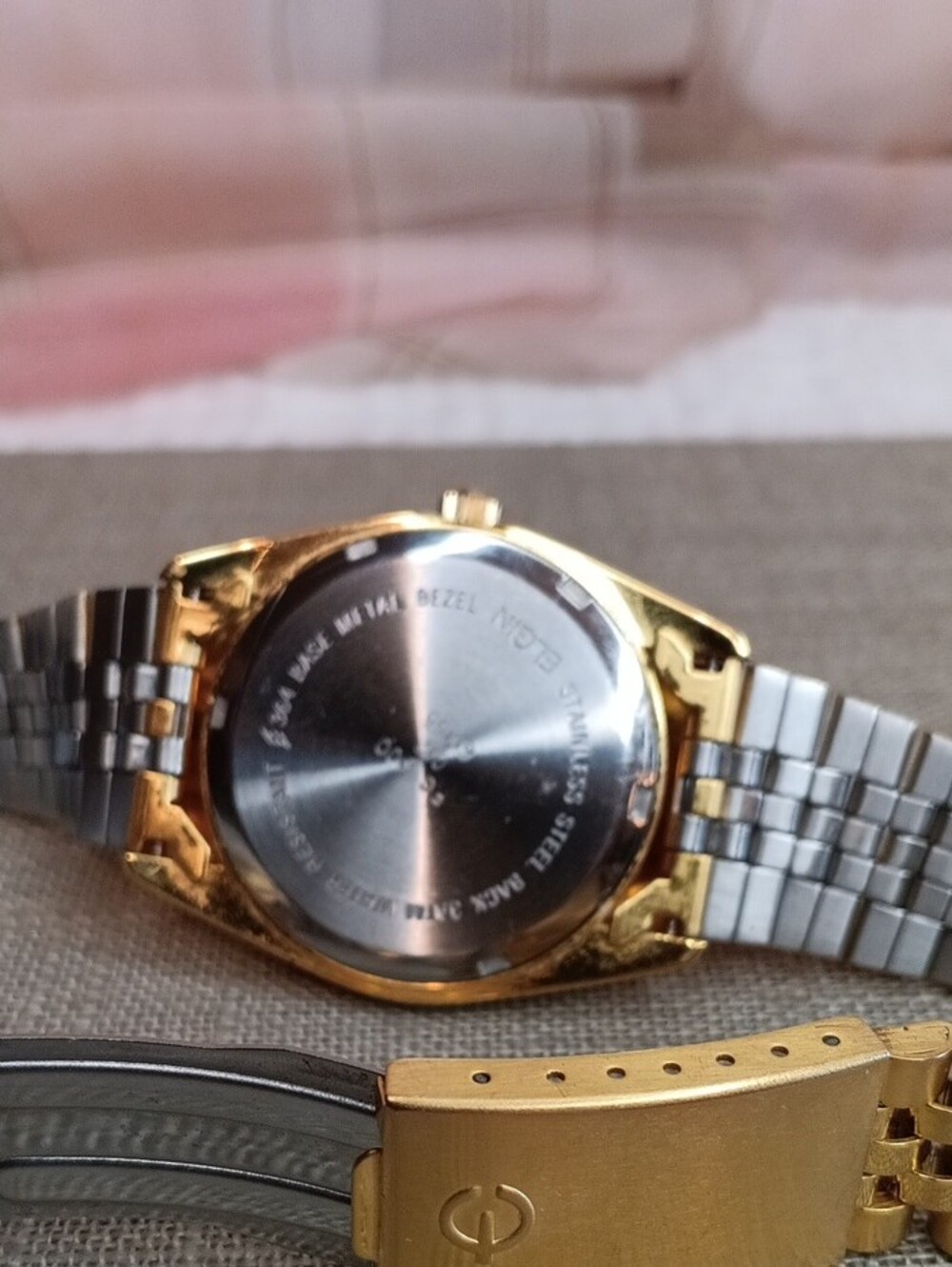 Vintage Elgin Gold Tone Presidential Men's Quartz Watch FC 400 - Picture 4 of 5